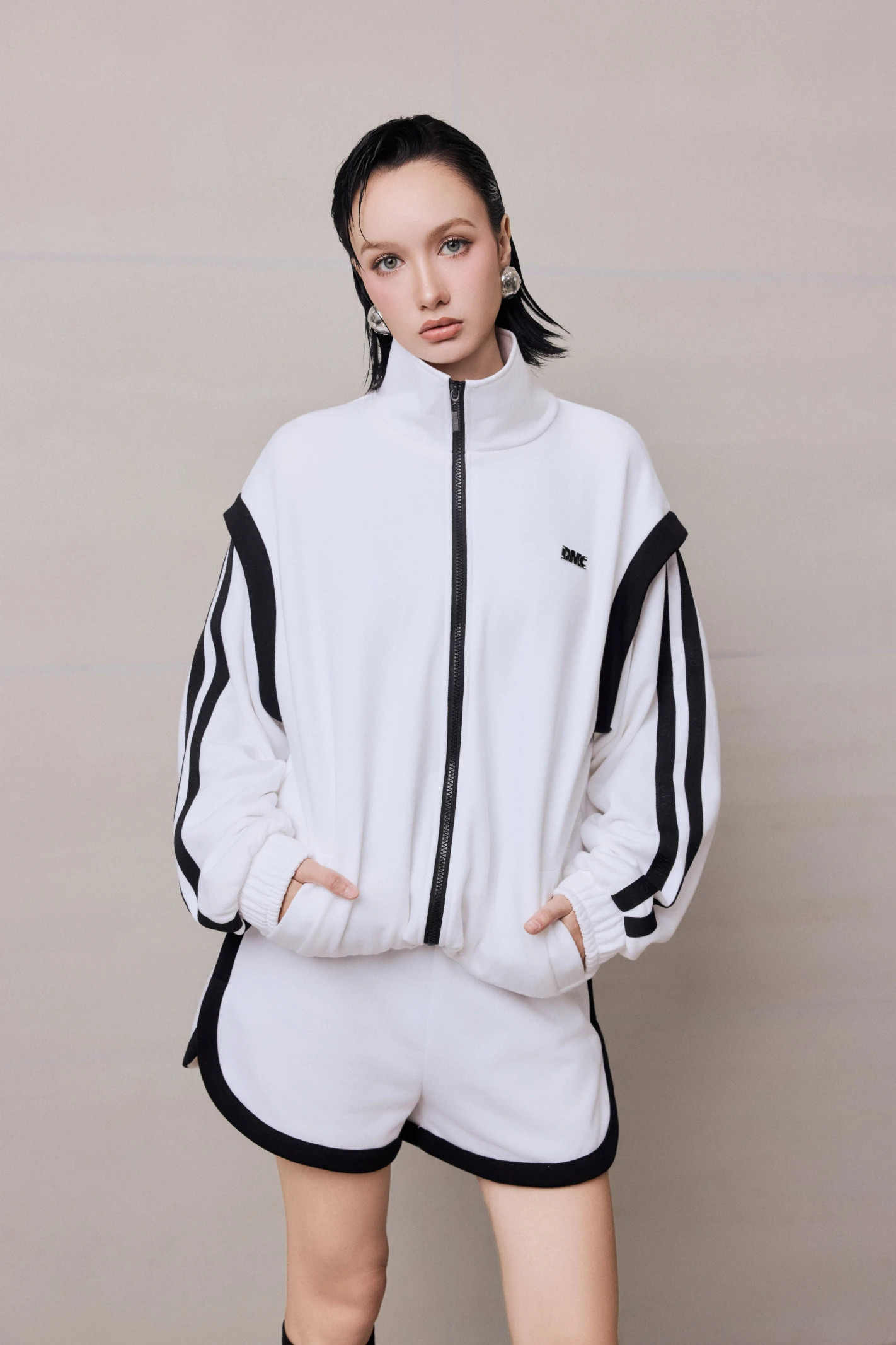 /assets/uploads/images/product/2026/EC2_-_10_10-57.webp
