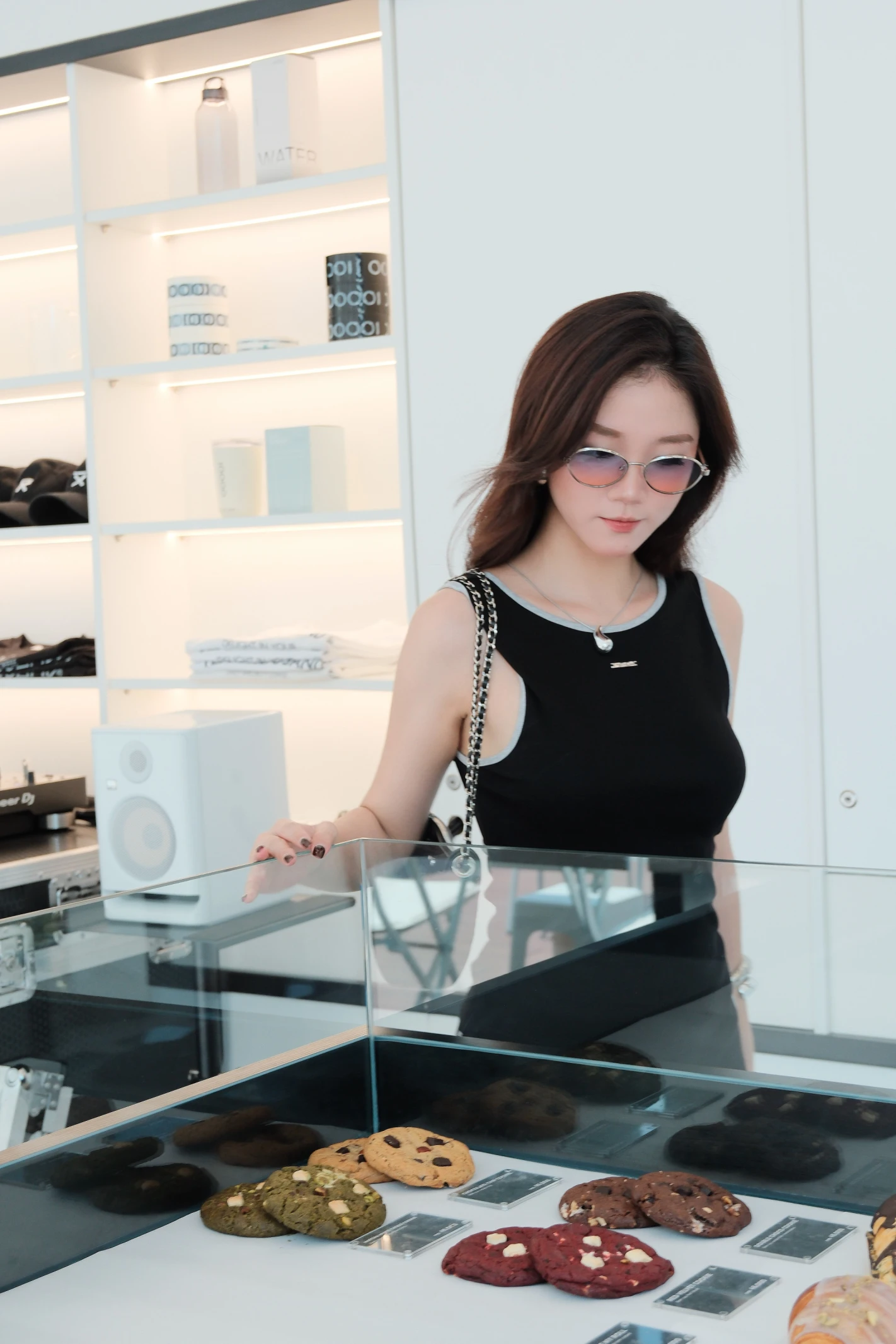 /assets/uploads/images/product/2026/EC2_-_T8_-_KHANH_THI-33.webp