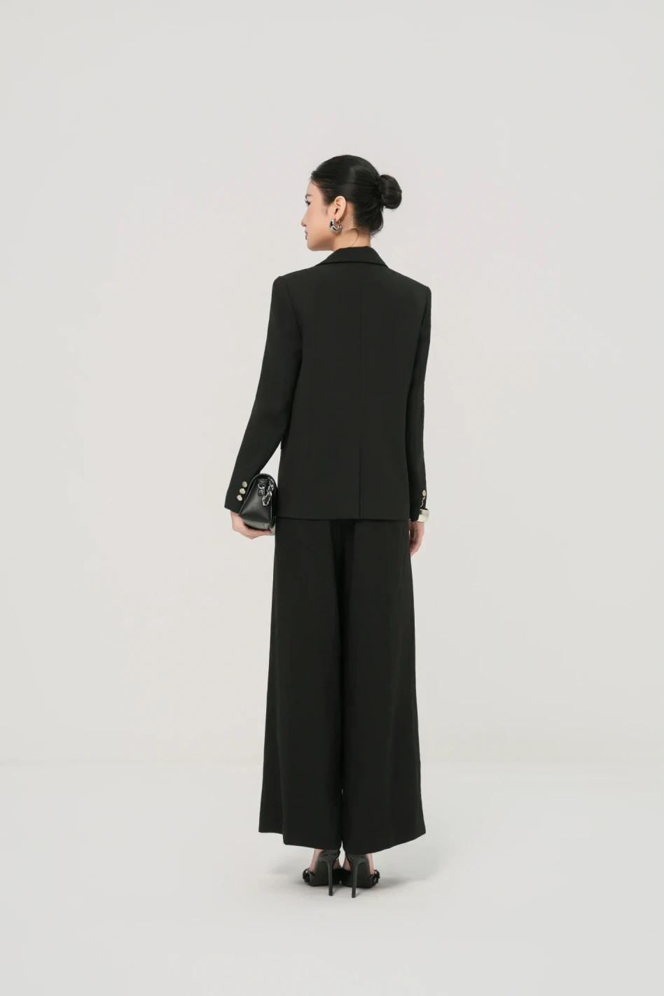 /assets/uploads/images/product/2026/MO_VNQ02994_copy.webp